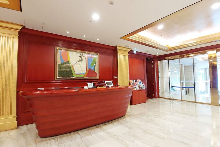 Concierge desk