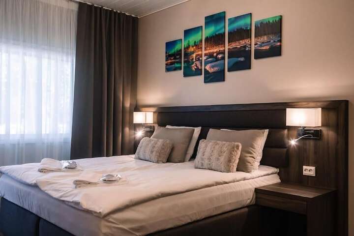Room 2 of 43