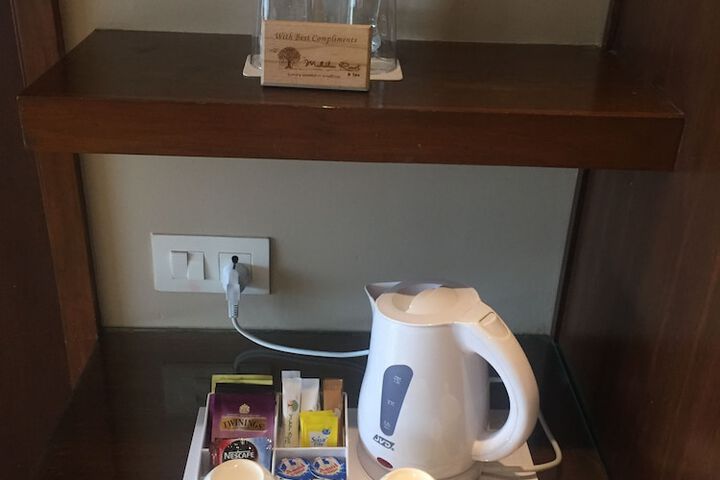 Breakfast/Coffee Service 20 of 57
