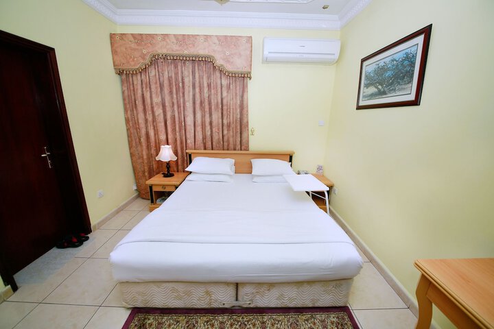 Room 25 of 74