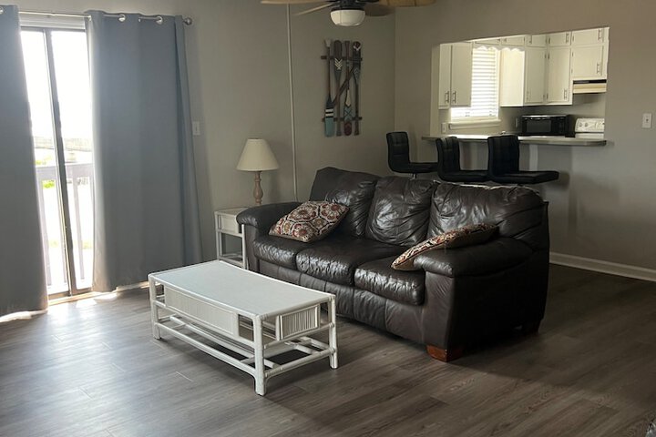Room 14 of 28