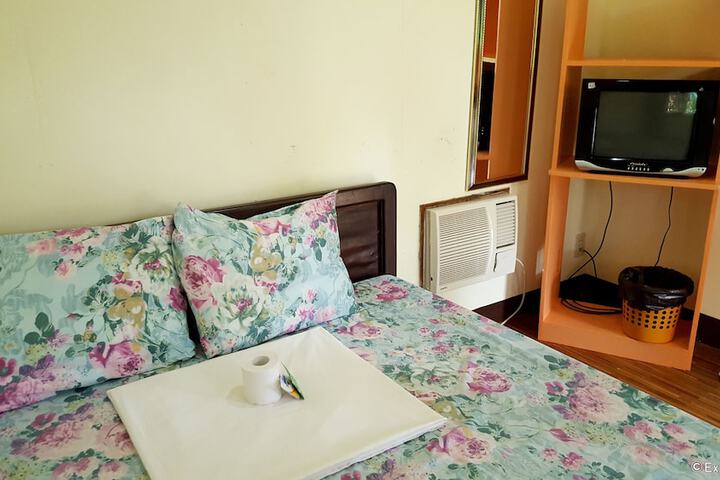 Room 10 of 30