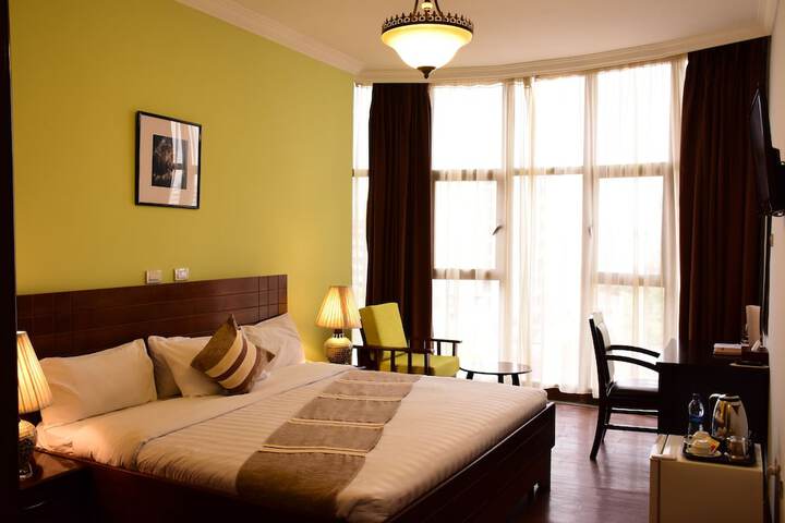 Room 33 of 96