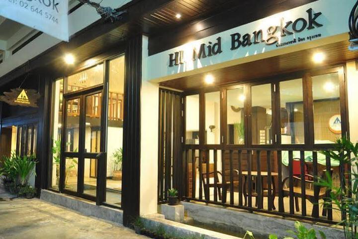 HI. MID BANGKOK