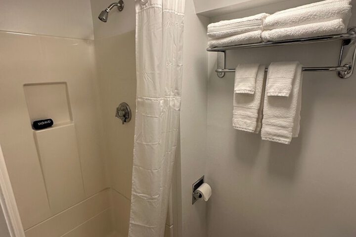 Room 222 of 297