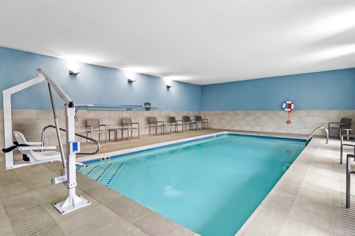 Pool 73 of 102