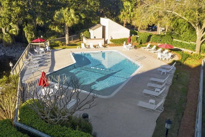 Pool 10 of 14