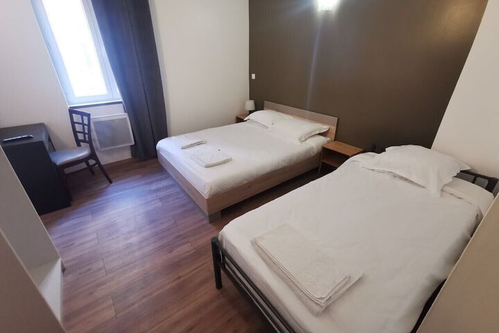 Room 18 of 158