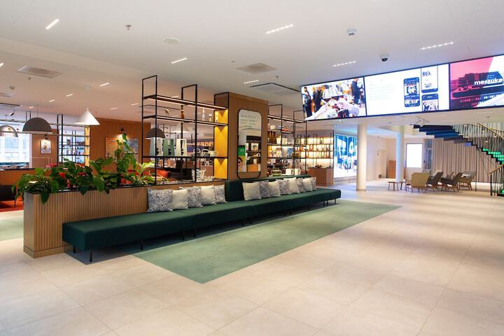 Hotel 72 of 80