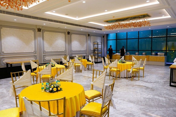 Ballroom/Hall 101 of 117