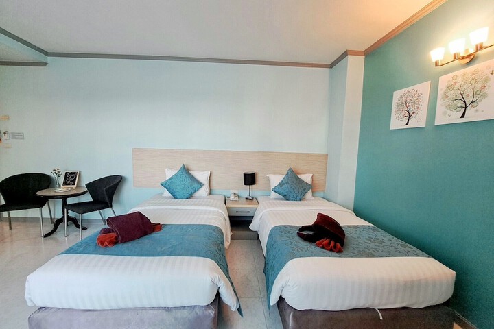 Room 21 of 83