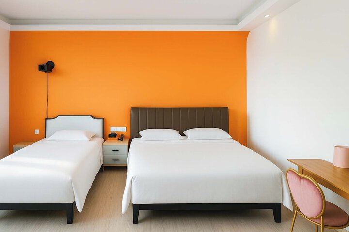 Room 14 of 24
