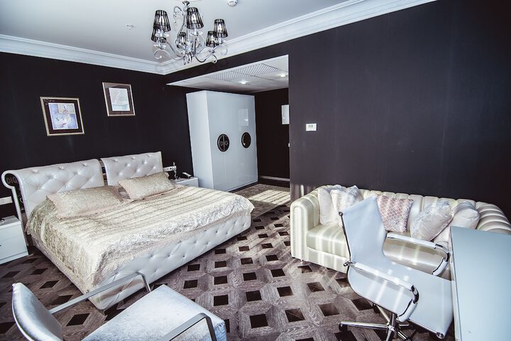 Room 5 of 78