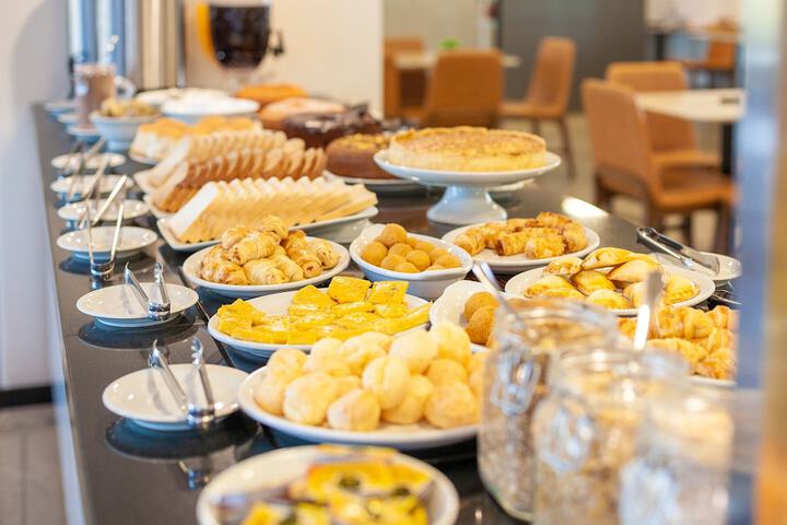 Breakfast/Coffee Service 42 of 62