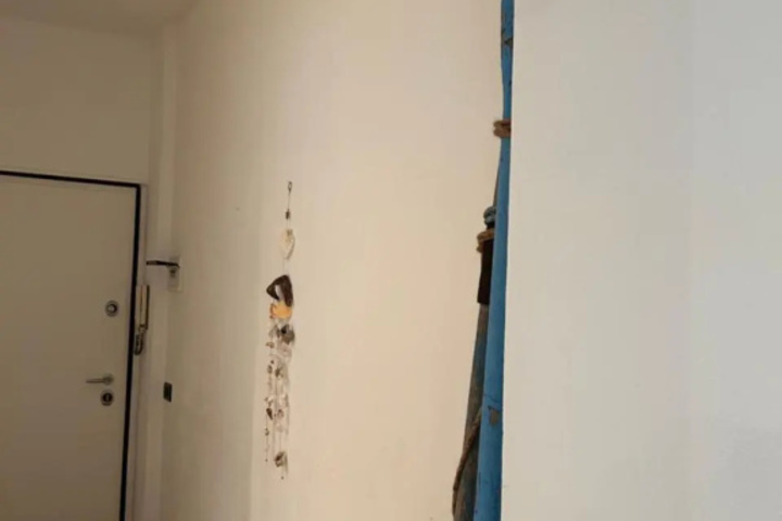 Room 6 of 11