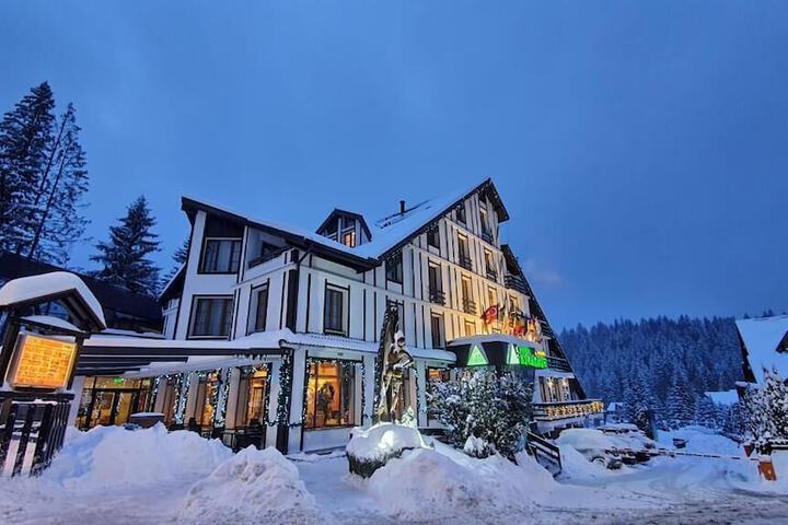Hotel 41 of 42