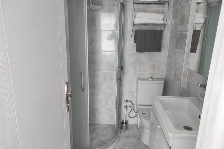 Room 53 of 81