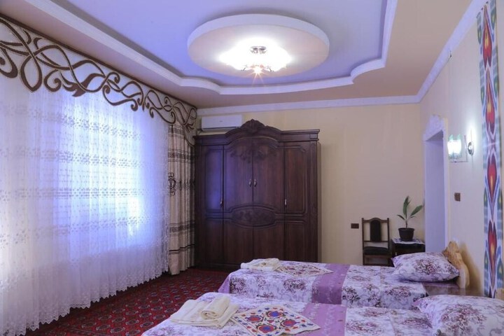Room 10 of 20
