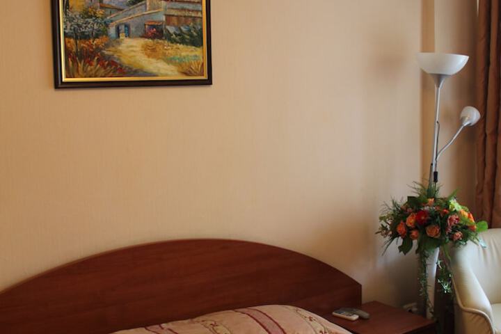 Room 10 of 82