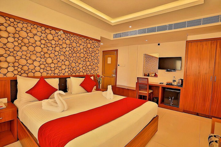 Room 9 of 19