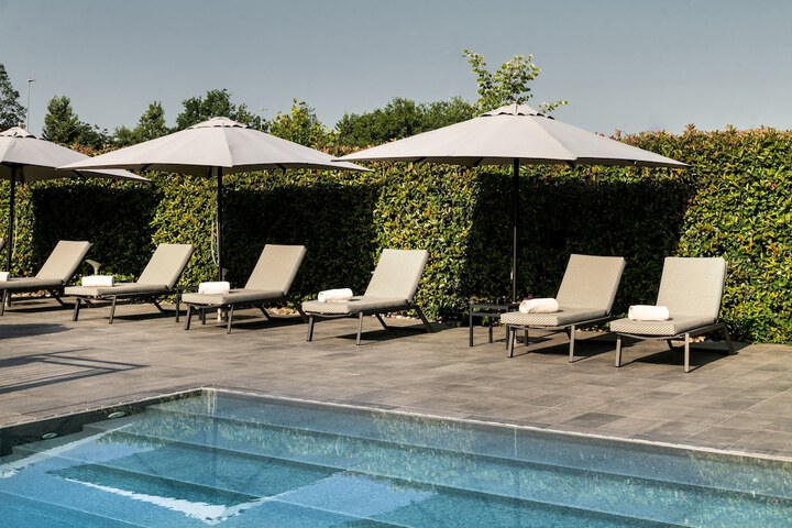 Pool 57 of 91