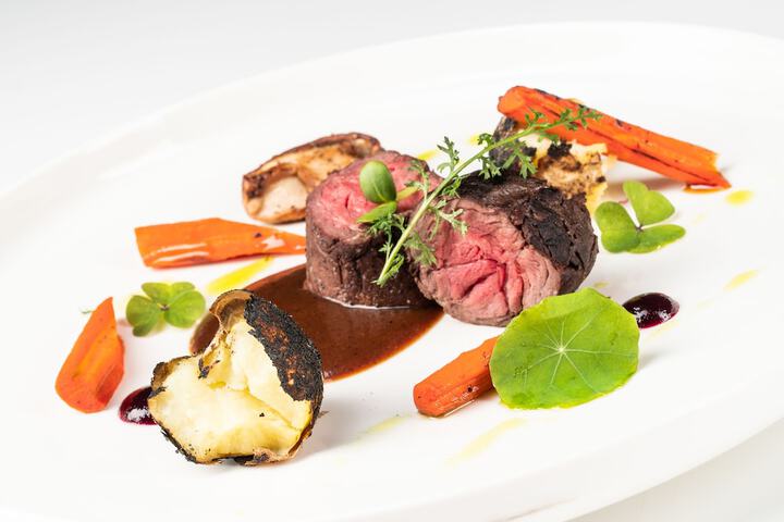 Dining 73 of 108