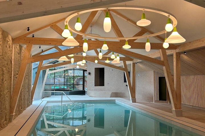 Pool 32 of 91