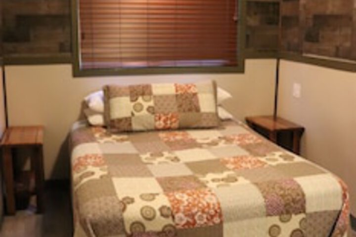 Room 16 of 504