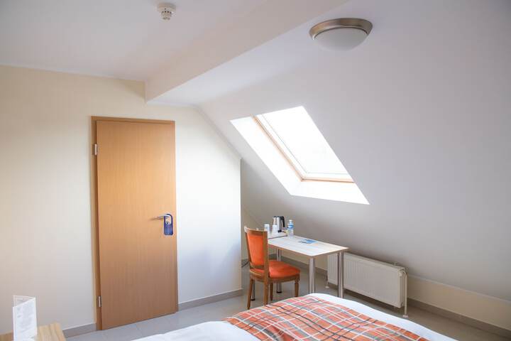 Room 25 of 91