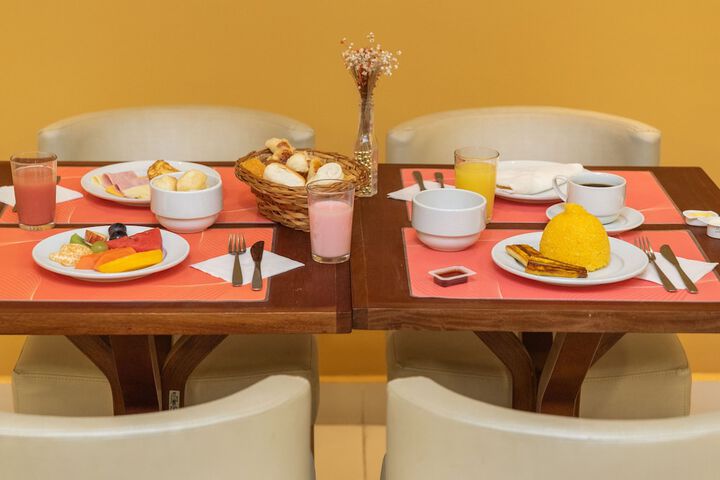 Breakfast/Coffee Service 42 of 64