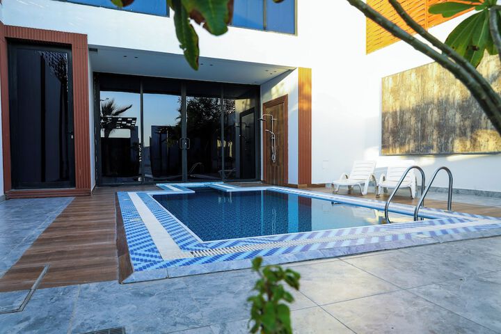 Pool 162 of 178