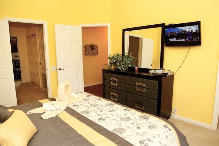 Room 12 of 39