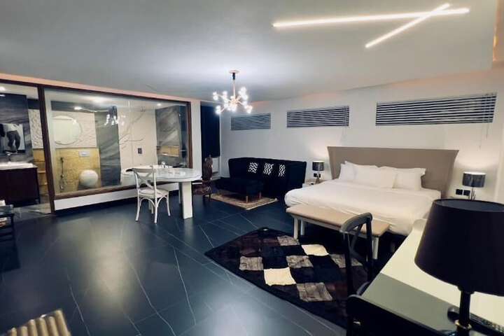Room 8 of 49