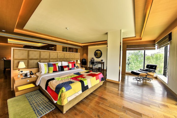 Room 14 of 62
