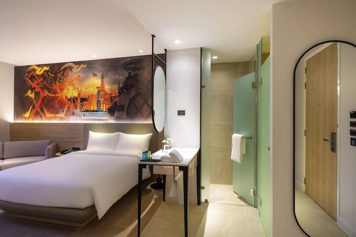 Room 15 of 93