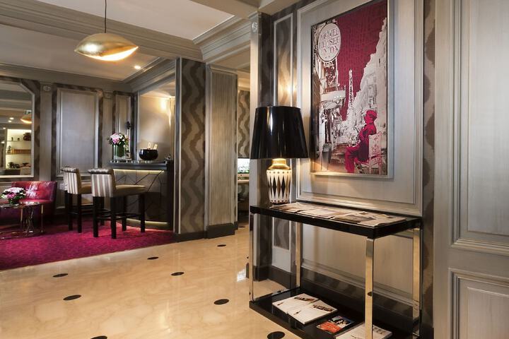 Hotel Lobby