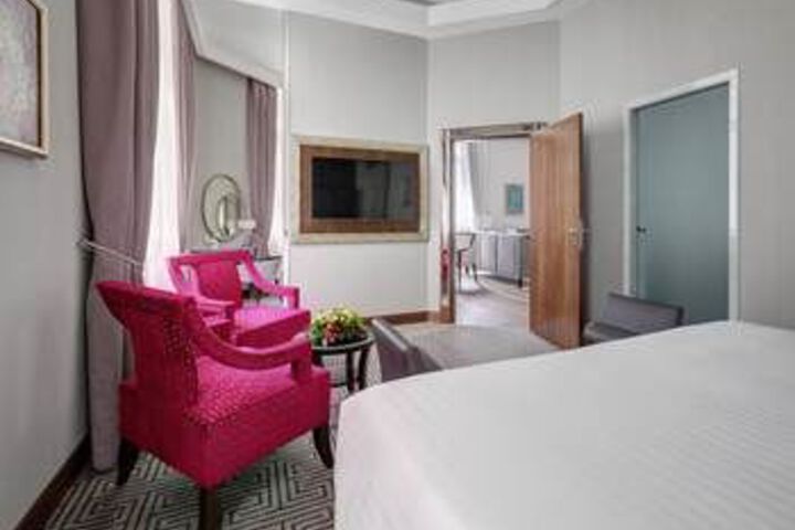 Room 49 of 90