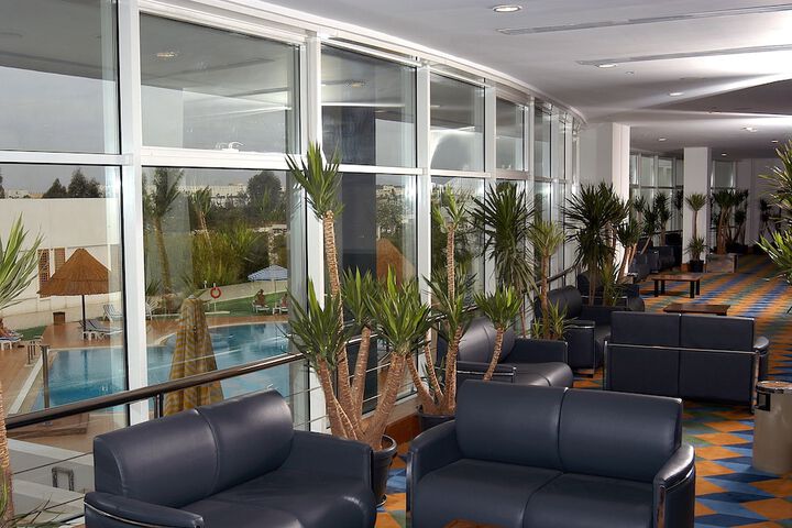 Entrance & Lobby