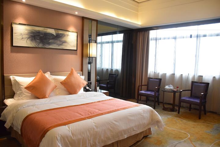 Room 15 of 51