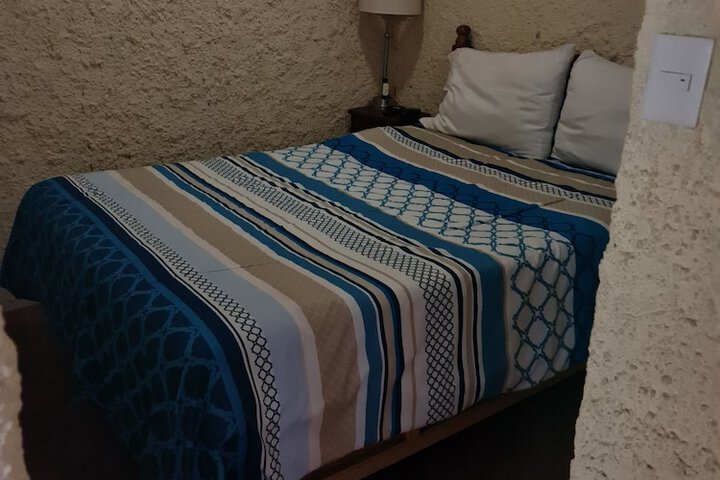 Room 16 of 38