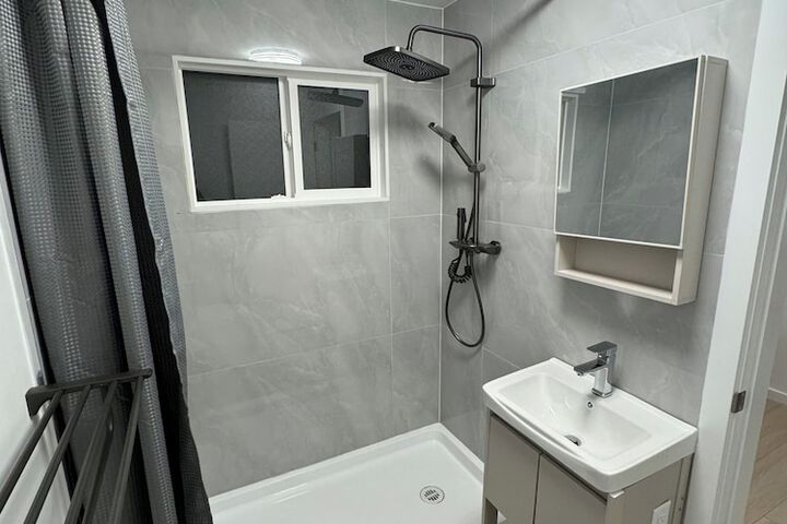 Room 26 of 46