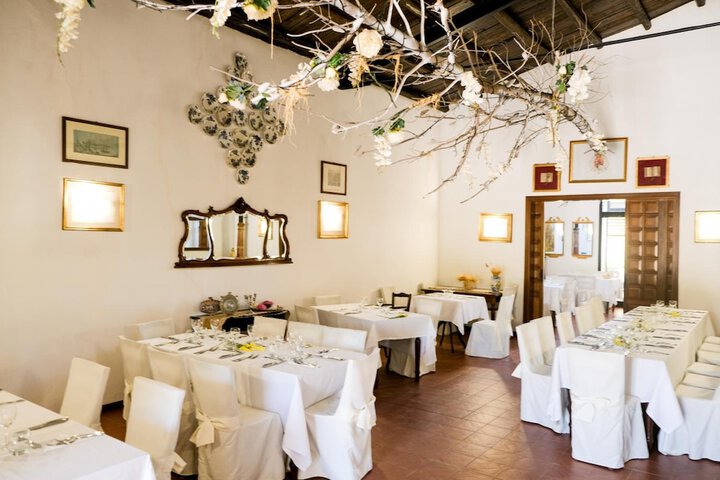Dining 44 of 57