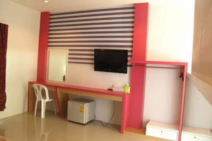 Room 18 of 32