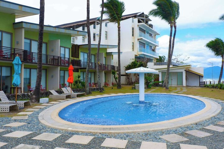 Pool 14 of 23
