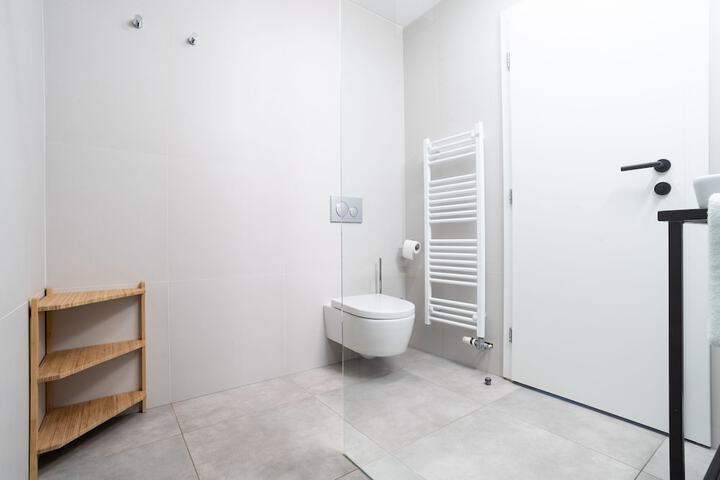 Room 63 of 108