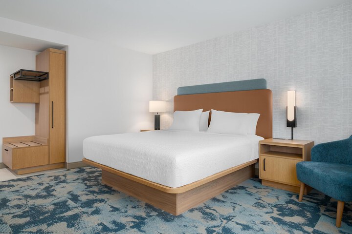 Room 10 of 35