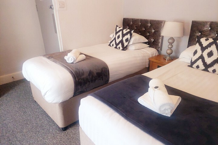 Room 4 of 19
