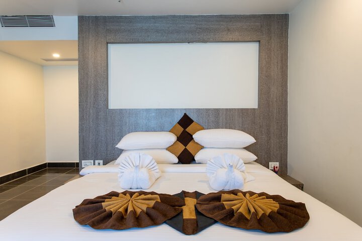 Room 8 of 24