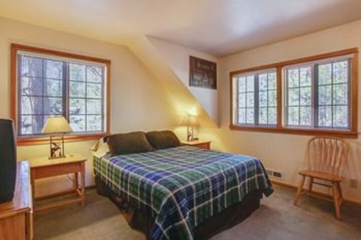 Room 4 of 15