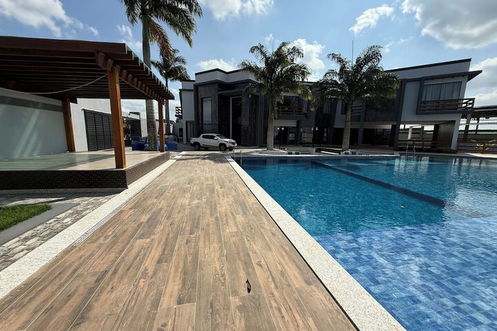 Pool 21 of 27